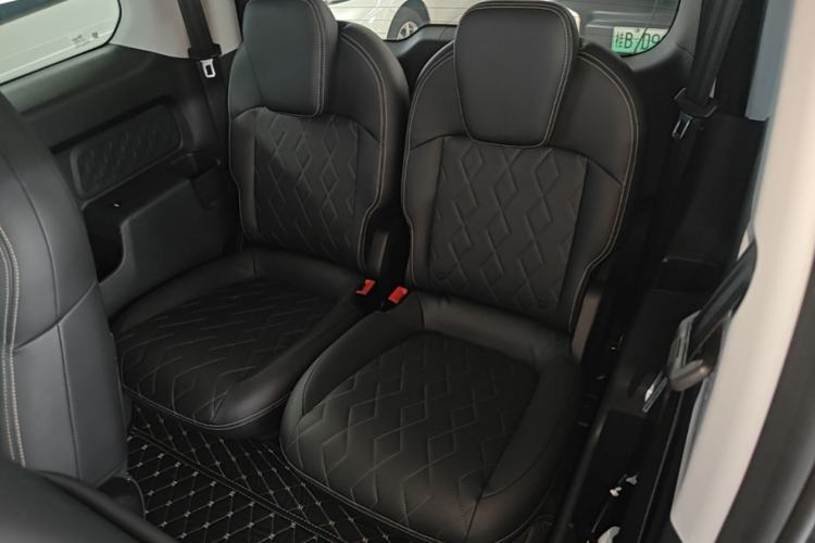Used Baojun KiWi EV 2023 Smart Luxury Edition Lithium Iron Phosphate Left Rear Seat
