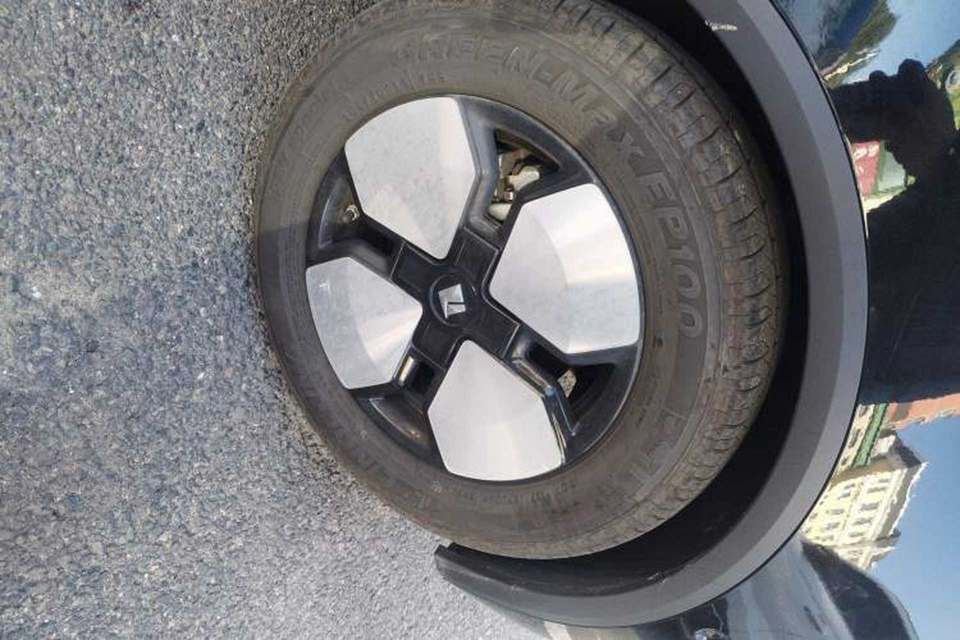 Used Baojun KiWi EV 2023 DJI Edition Lithium Iron Phosphate Right Front Wheel Hub