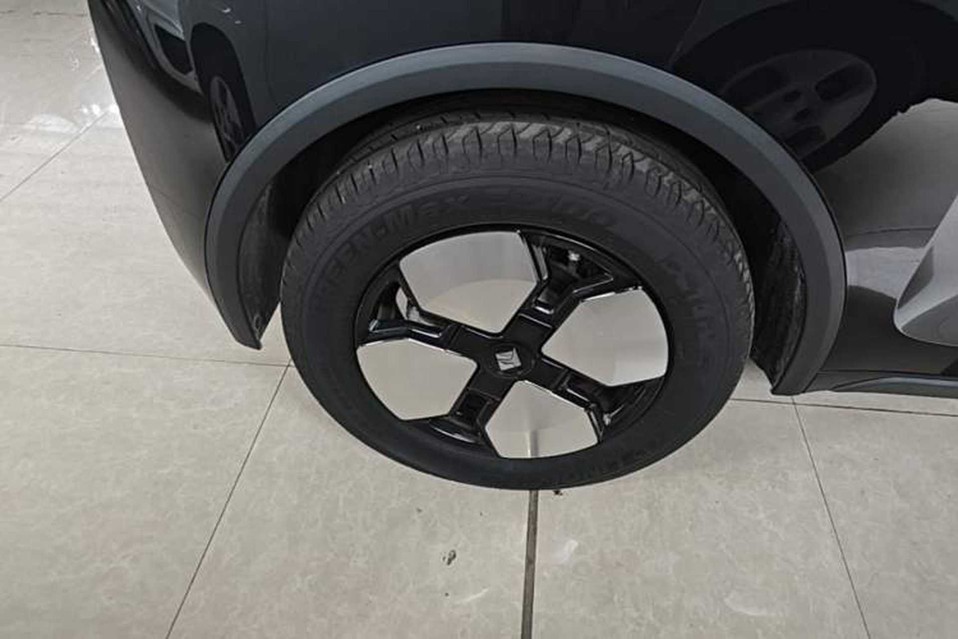 Used Baojun KiWi EV 2023 Smart Luxury Edition Lithium Iron Phosphate Right Rear Wheel Hub
