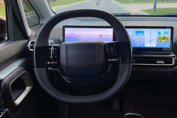 Used Baojun KiWi EV 2023 DJI Edition Lithium Iron Phosphate Steering Wheel