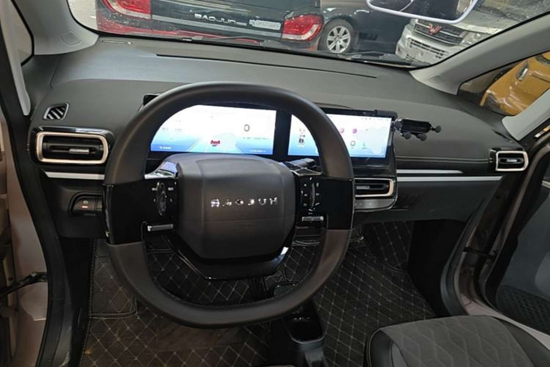 Used Baojun KiWi EV 2023 Smart Trend Edition Ternary Lithium Center Console