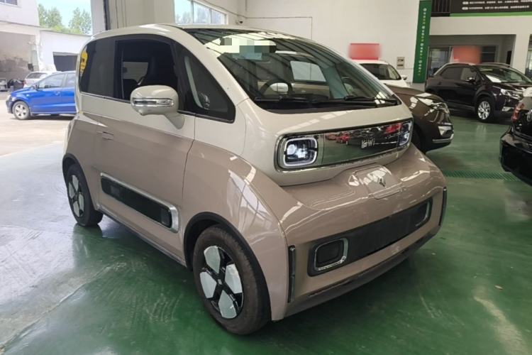 Used Baojun KiWi EV 2023 Smart Luxury Edition Ternary Lithium Front Right 45 Deg