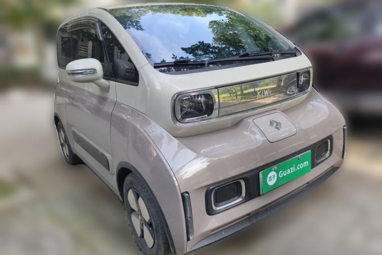 Used Baojun KiWi EV 2023 Smart Trend Edition Ternary Lithium Front Right 45 Deg