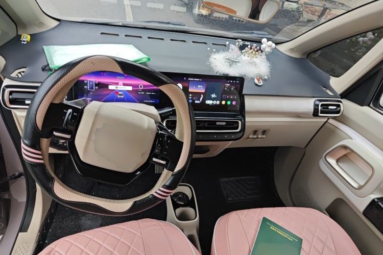 Used Baojun KiWi EV 2023 Smart Luxury Edition Lithium Iron Phosphate Interior 2