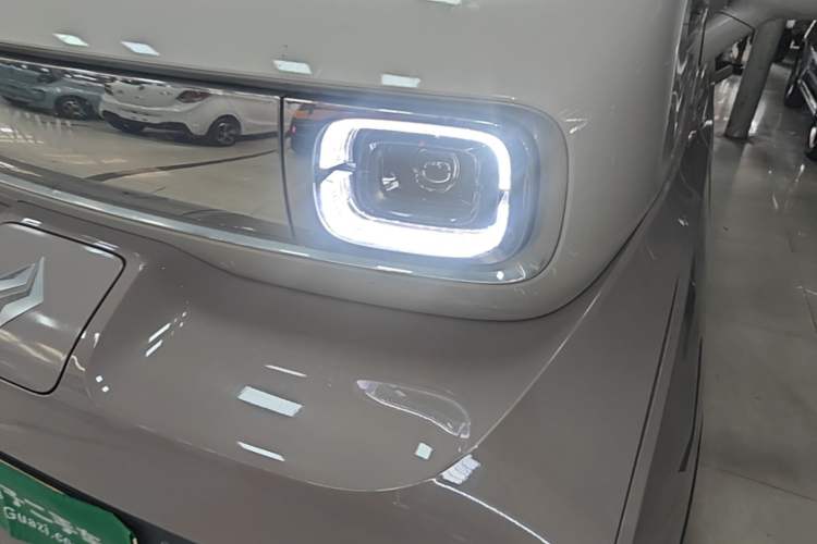 Used Baojun KiWi EV 2023 DJI Edition Lithium Iron Phosphate Left Front Headlight