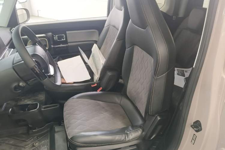 Used Baojun KiWi EV 2023 Smart Luxury Edition Ternary Lithium Left Front Seat