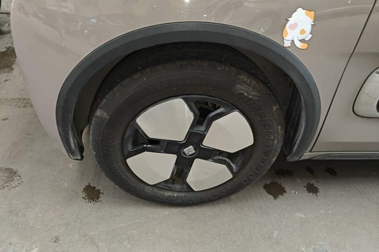 Used Baojun KiWi EV 2023 Smart Trend Edition Ternary Lithium Left Front Wheel Hub