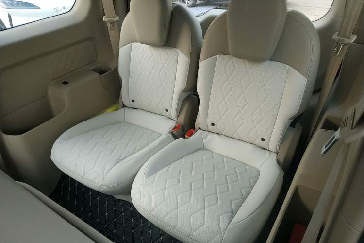 Used Baojun KiWi EV 2023 DJI Edition Lithium Iron Phosphate Left Rear Seat