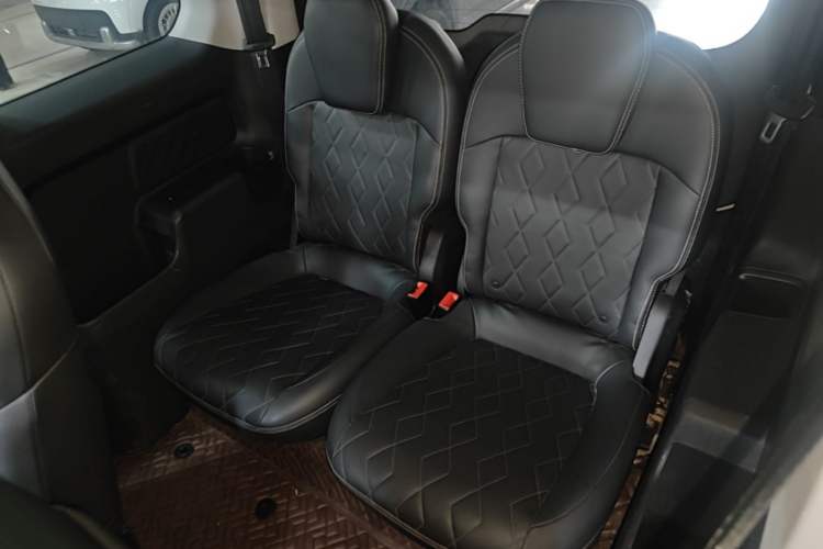 Used Baojun KiWi EV 2023 DJI Edition Lithium Iron Phosphate Left Rear Seat