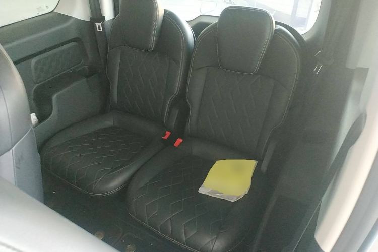 Used Baojun KiWi EV 2023 DJI Edition Lithium Iron Phosphate Left Rear Seat