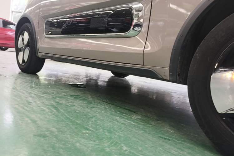 Used Baojun KiWi EV 2023 Smart Luxury Edition Ternary Lithium Left Side Sill