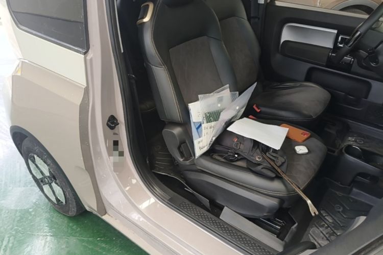 Used Baojun KiWi EV 2023 Smart Luxury Edition Ternary Lithium Right Front Seat