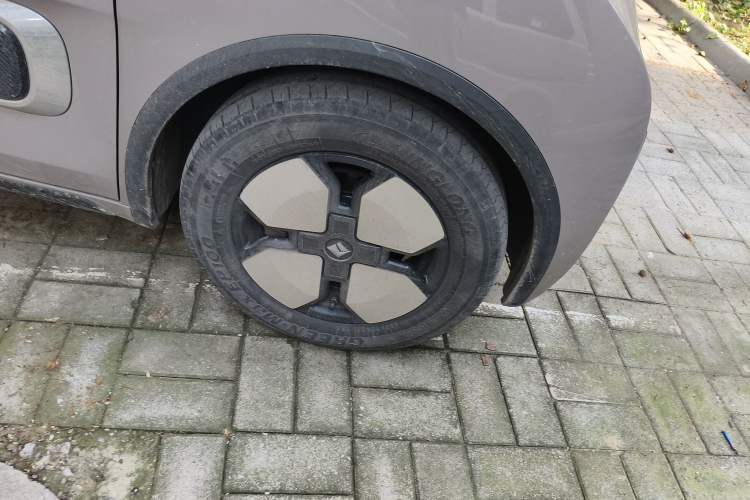 Used Baojun KiWi EV 2023 Smart Trend Edition Ternary Lithium Right Front Wheel Hub