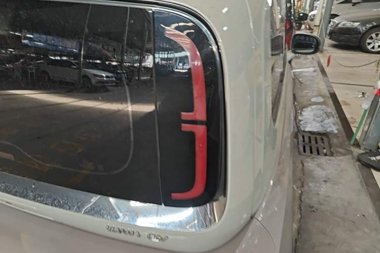 Used Baojun KiWi EV 2023 Smart Trend Edition Ternary Lithium Right Rear Taillight