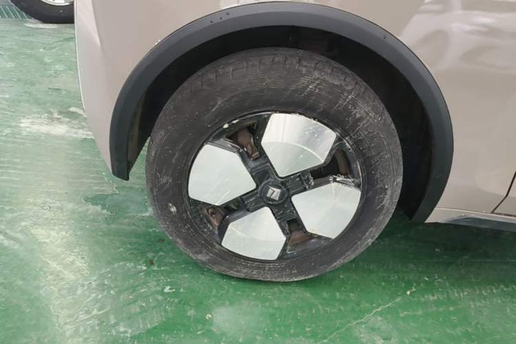 Used Baojun KiWi EV 2023 Smart Luxury Edition Ternary Lithium Right Rear Wheel Hub