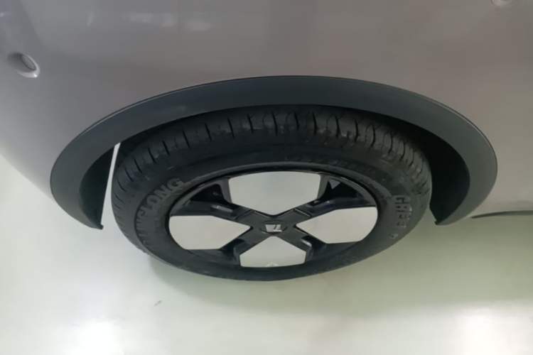 Used Baojun KiWi EV 2023 DJI Edition Lithium Iron Phosphate Right Rear Wheel Hub