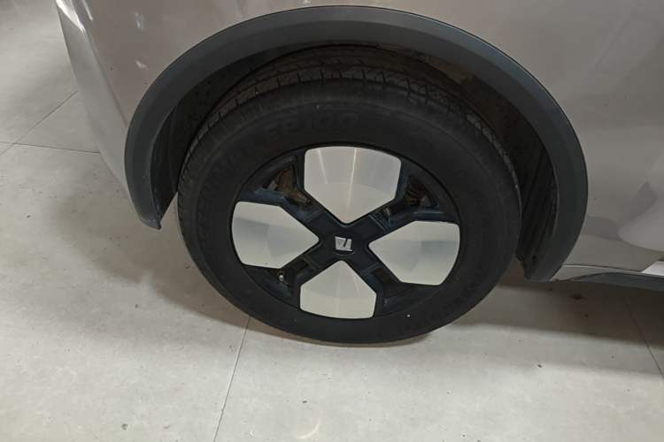 Used Baojun KiWi EV 2023 DJI Edition Lithium Iron Phosphate Right Rear Wheel Hub