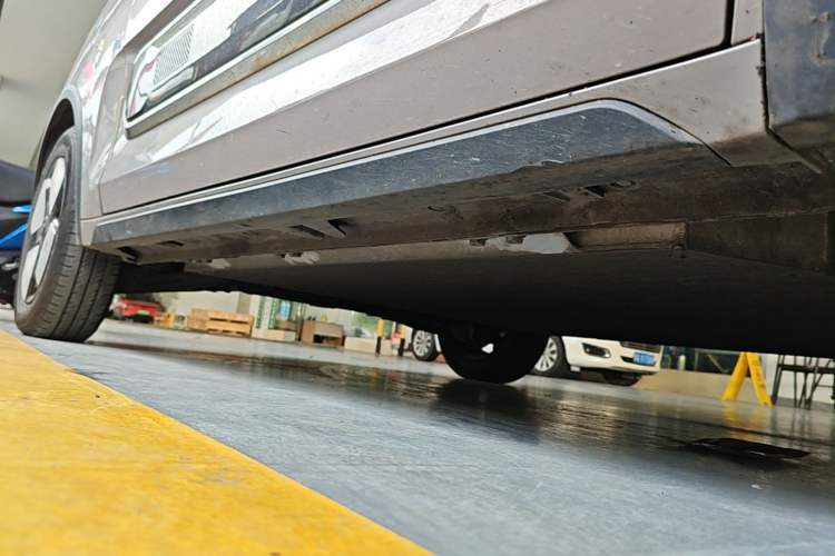 Used Baojun KiWi EV 2023 DJI Edition Lithium Iron Phosphate Right Side Sill