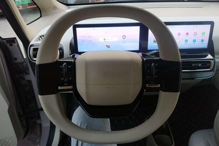 Used Baojun KiWi EV 2023 DJI Edition Lithium Iron Phosphate Steering Wheel