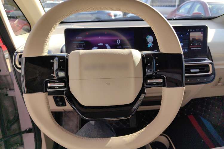 Used Baojun KiWi EV 2023 DJI Edition Lithium Iron Phosphate Steering Wheel