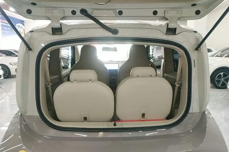 Used Baojun KiWi EV 2023 Smart Trend Edition Ternary Lithium Trunk