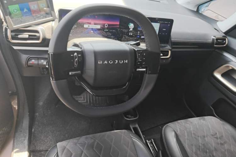 Used Baojun KiWi EV 2023 Smart Luxury Edition Lithium Iron Phosphate Center Console