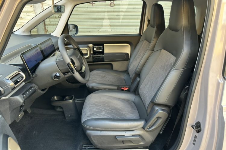 Used Baojun KiWi EV 2023 DJI Edition Lithium Iron Phosphate Left Front Seat