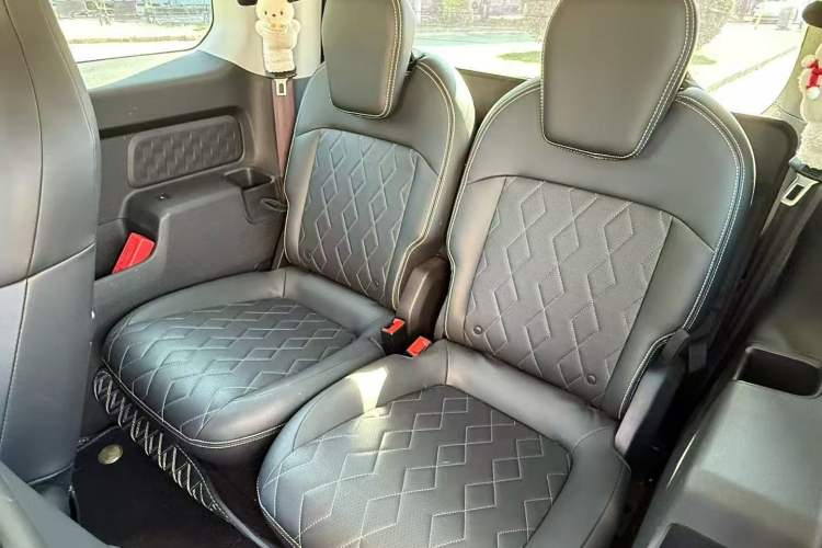 Used Baojun KiWi EV 2023 DJI Edition Lithium Iron Phosphate Left Rear Seat