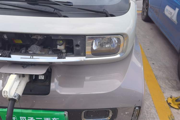 Used Baojun KiWi EV 2023 Smart Trend Edition Ternary Lithium Engine Bay Left