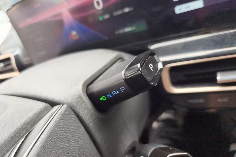 Used Baojun KiWi EV 2023 Smart Luxury Edition Ternary Lithium Gear Lever