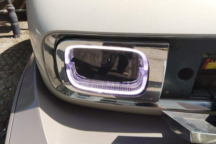 Used Baojun KiWi EV 2023 Smart Luxury Edition Ternary Lithium Right Front Headlight