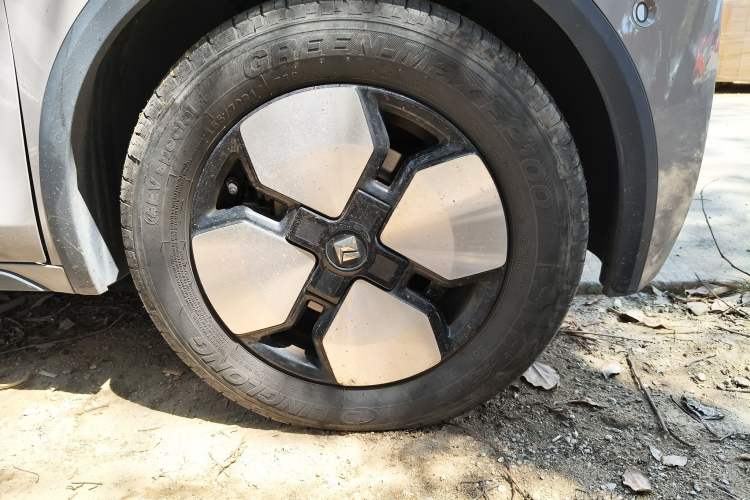 Used Baojun KiWi EV 2023 DJI Edition Lithium Iron Phosphate Right Front Wheel Hub