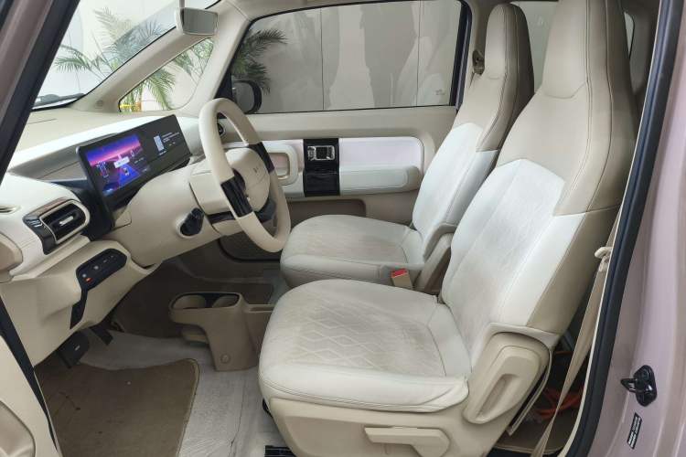 Used Baojun KiWi EV 2023 Smart Trend Edition Ternary Lithium Interior 2