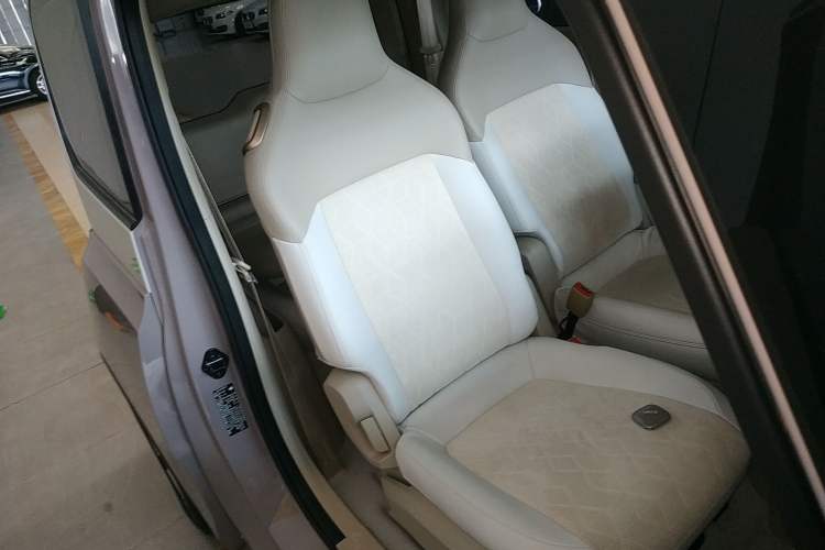 Used Baojun KiWi EV 2023 Smart Trend Edition Ternary Lithium Right Front Seat