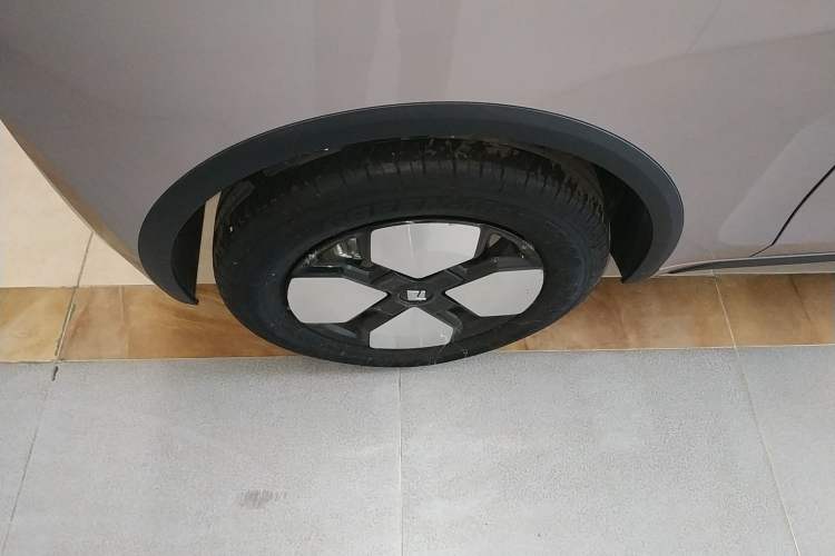Used Baojun KiWi EV 2023 Smart Trend Edition Ternary Lithium Right Rear Wheel Hub