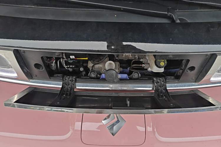 Used Baojun KiWi EV 2023 Smart Luxury Edition Lithium Iron Phosphate Engine Bay