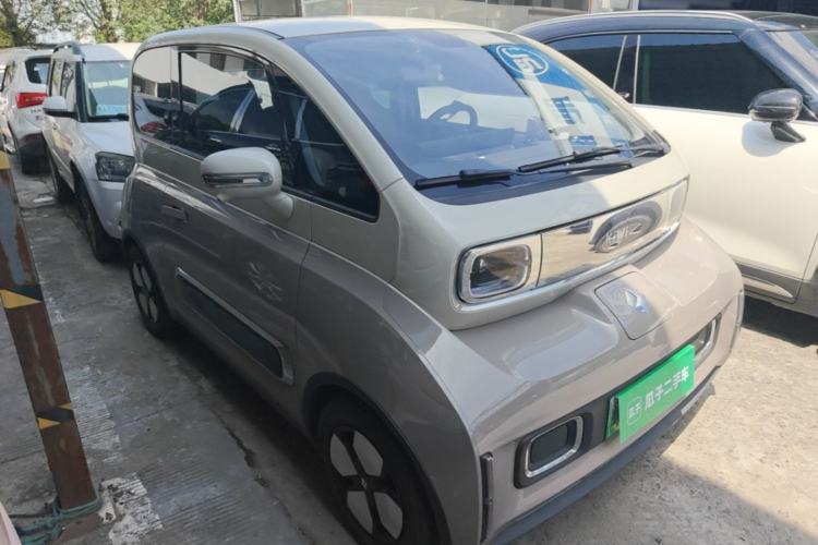 Used Baojun KiWi EV 2023 Smart Luxury Edition Lithium Iron Phosphate Front Right 45 Deg