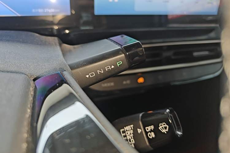 Used Baojun KiWi EV 2023 Smart Luxury Edition Lithium Iron Phosphate Gear Lever