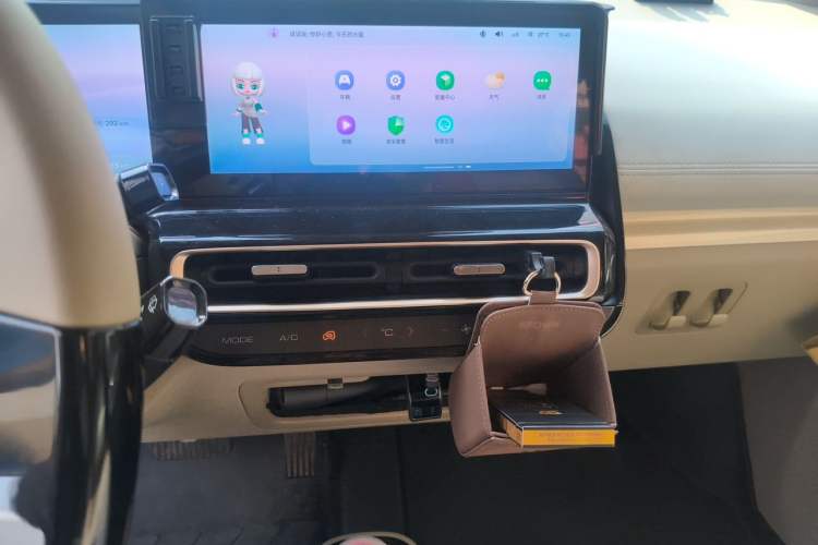 Used Baojun KiWi EV 2023 DJI Edition Lithium Iron Phosphate Audio And AC Panel