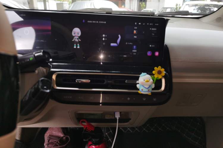 Used Baojun KiWi EV 2023 Smart Luxury Edition Ternary Lithium Audio And AC Panel
