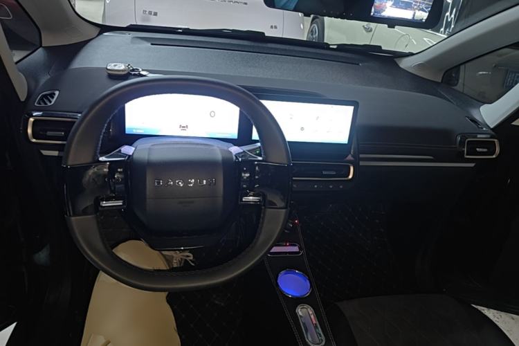 Used Baojun KiWi EV 2023 Smart Luxury Edition Ternary Lithium Center Console