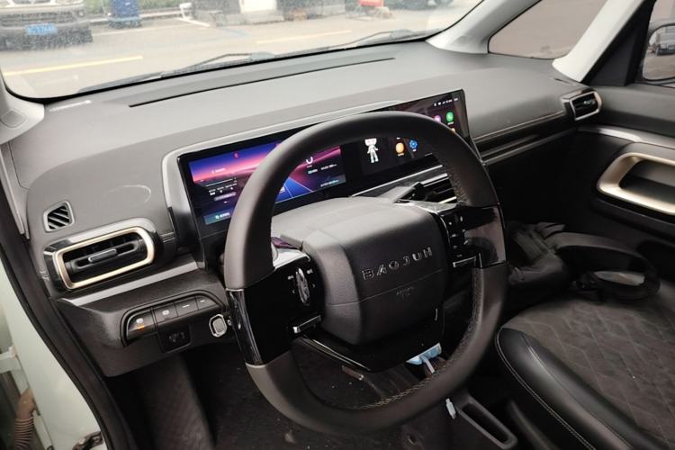 Used Baojun KiWi EV 2023 Smart Trend Edition Ternary Lithium Center Console