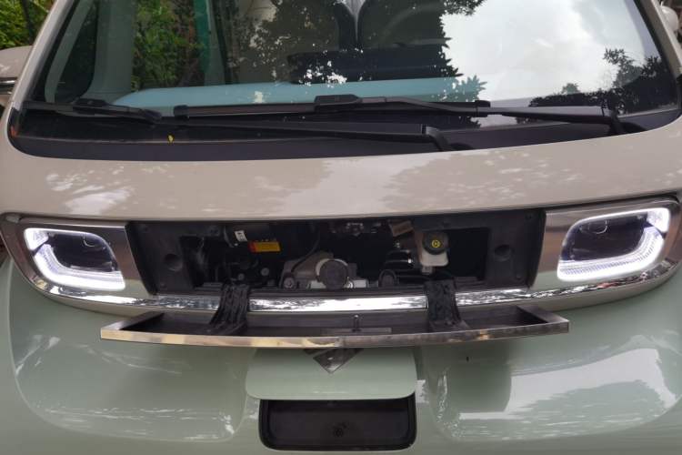 Used Baojun KiWi EV 2023 Smart Luxury Edition Ternary Lithium Engine Bay