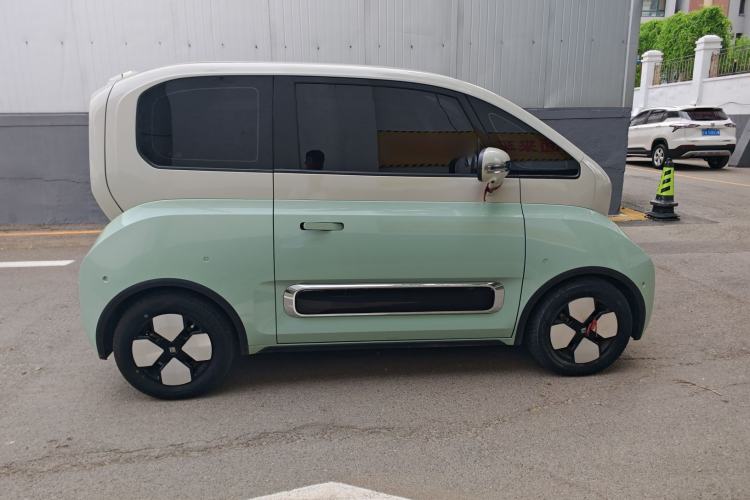 Used Baojun KiWi EV 2023 DJI Edition Lithium Iron Phosphate Exterior 4