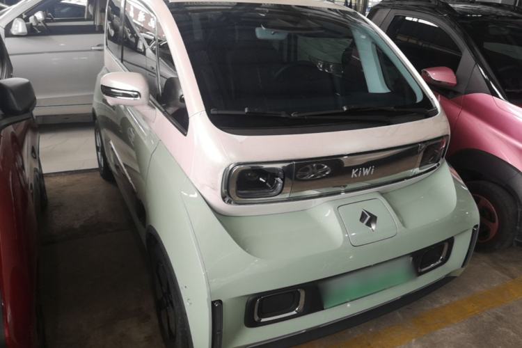 Used Baojun KiWi EV 2023 DJI Edition Ternary Lithium Front Right 45 Deg