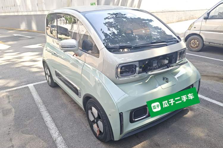 Used Baojun KiWi EV 2023 DJI Edition Lithium Iron Phosphate Front Right 45 Deg