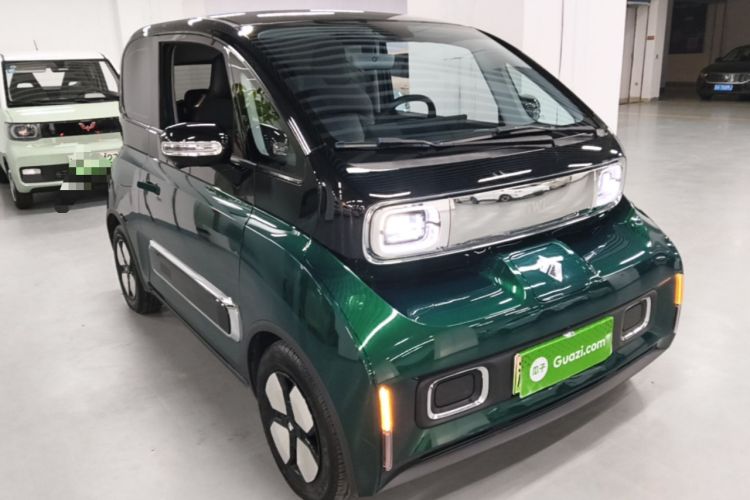 Used Baojun KiWi EV 2023 Smart Luxury Edition Lithium Iron Phosphate Front Right 45 Deg