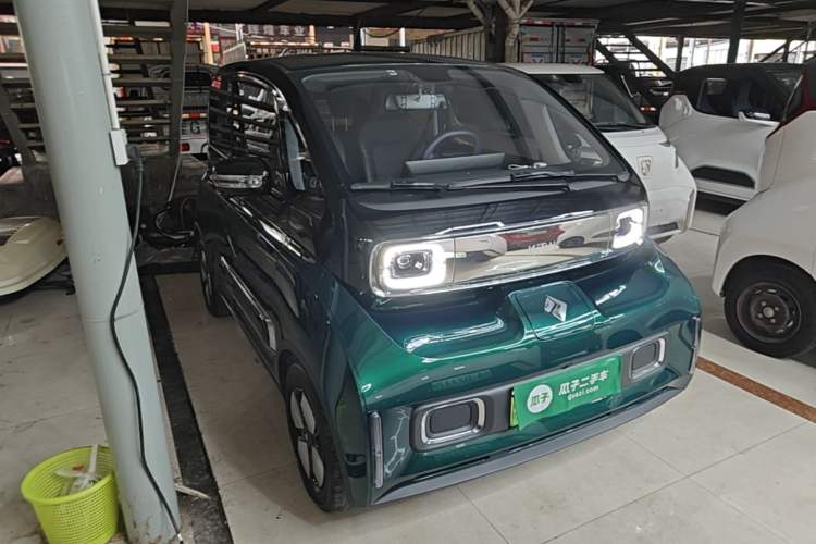 Used Baojun KiWi EV 2023 Smart Luxury Edition Ternary Lithium Front Right 45 Deg
