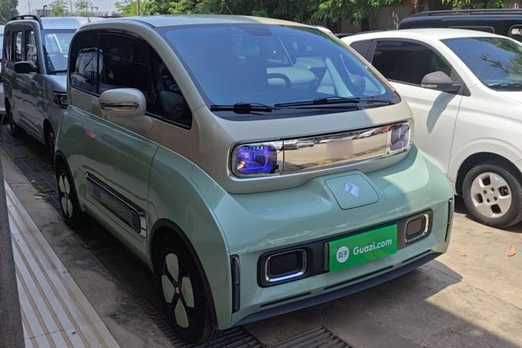 Used Baojun KiWi EV 2023 Smart Trend Edition Ternary Lithium Front Right 45 Deg