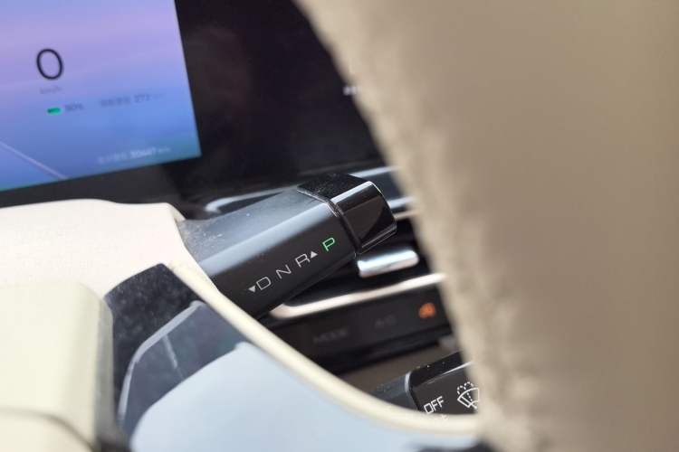 Used Baojun KiWi EV 2023 Smart Luxury Edition Ternary Lithium Gear Lever